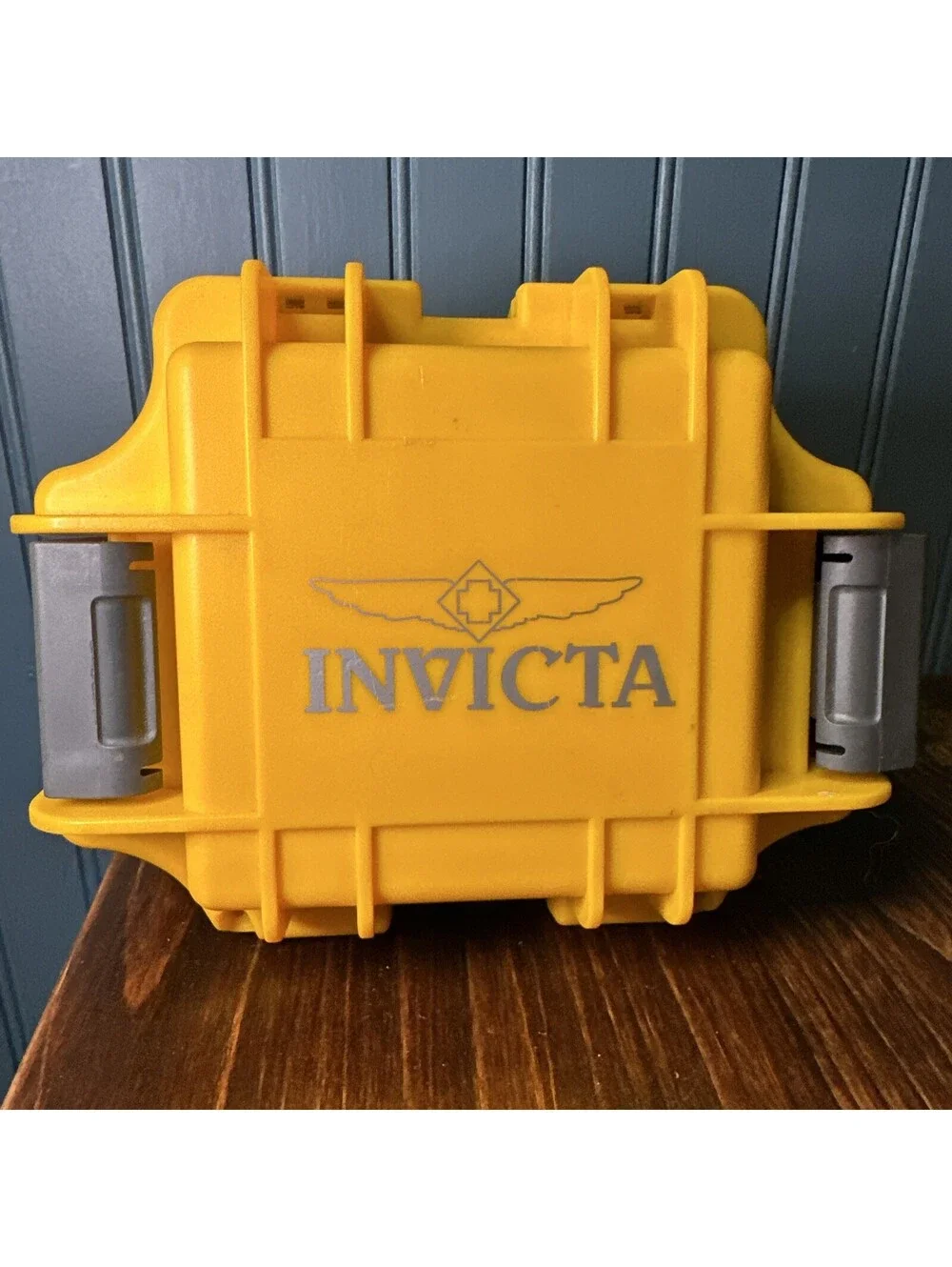 Invicta Sport Yellow Plastic Watch Case w/ Gray Foam Insert, Holds 1 watch